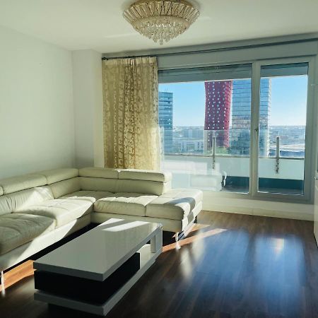 Fira De Barcelona City View Apartment With Garage Parking L'Hospitalet de Llobregat Bagian luar foto