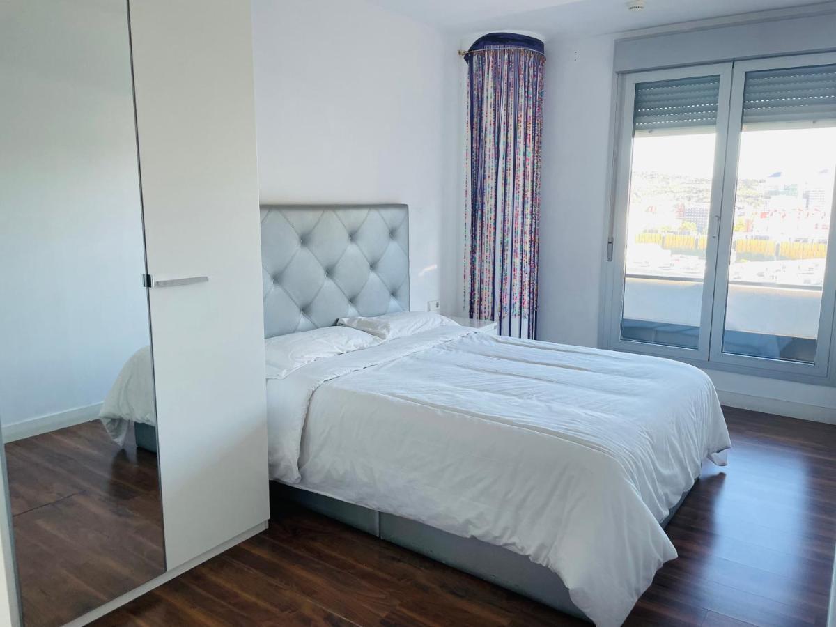 Fira De Barcelona City View Apartment With Garage Parking L'Hospitalet de Llobregat Bagian luar foto