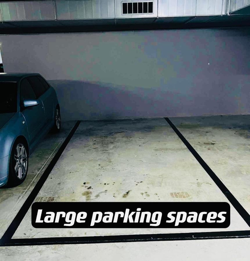 Fira De Barcelona City View Apartment With Garage Parking L'Hospitalet de Llobregat Bagian luar foto