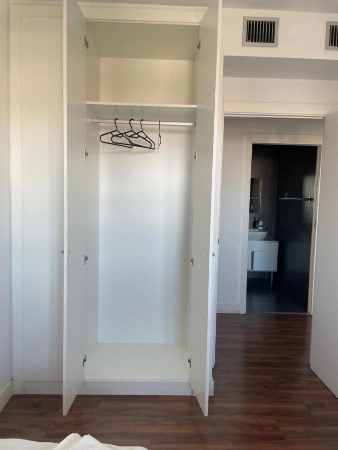 Fira De Barcelona City View Apartment With Garage Parking L'Hospitalet de Llobregat Bagian luar foto
