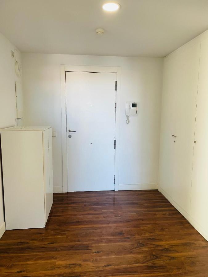 Fira De Barcelona City View Apartment With Garage Parking L'Hospitalet de Llobregat Bagian luar foto